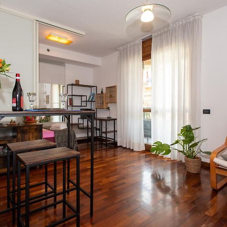 10 Minutes Duomo-Elegant Apt Milano Esterno foto